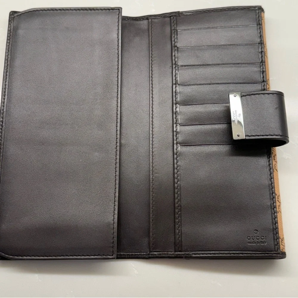 Gucci stylish wallet